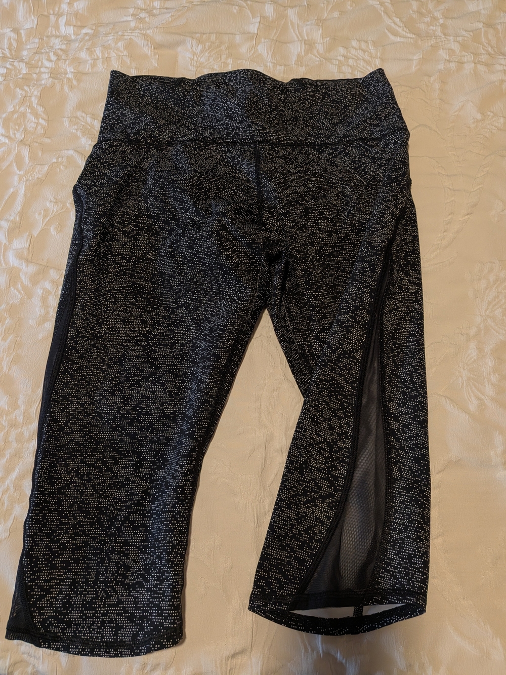 Lululemon Black Speckled Capri Leggings